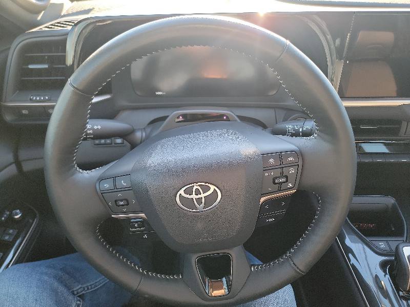 Used 2025 Toyota Crown image 10