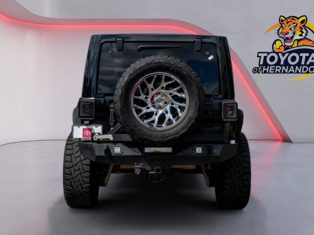 Used 2014 Jeep Wrangler Unlimited Sahara w/ Max Tow Package image 6