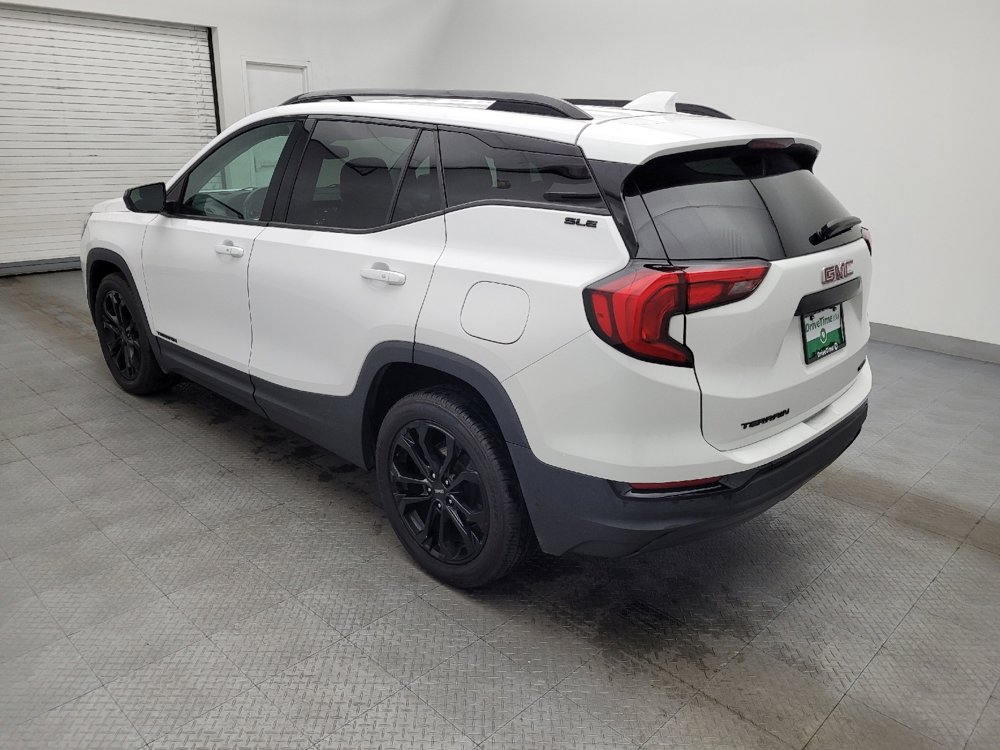 Used 2020 GMC Terrain SLE w/ Driver Convenience Package image 3