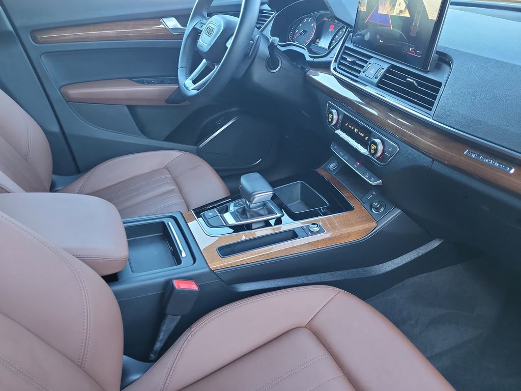 Used 2022 Audi Q5 2.0T Premium w/ Convenience Package image 18