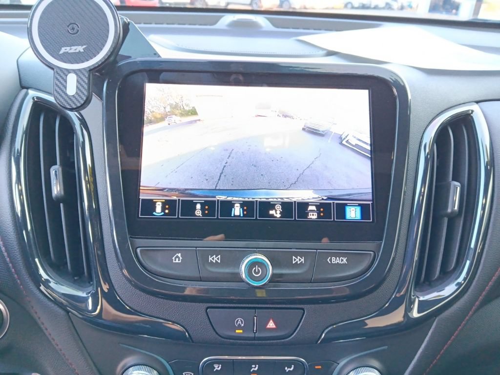 Used 2022 Chevrolet Equinox RS w/ RS Leather Package FWD image 23