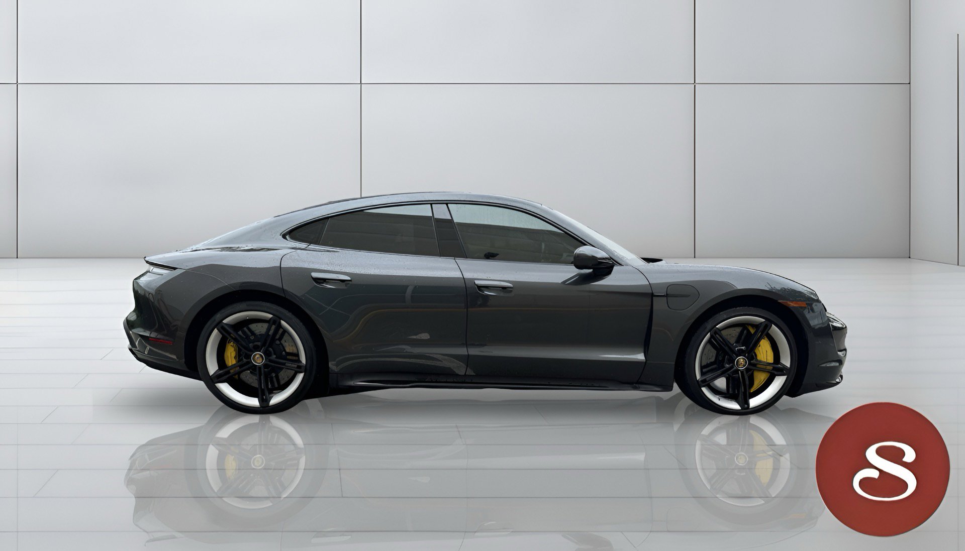 Used 2020 Porsche Taycan Turbo S image 10