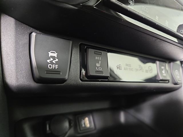 New 2025 Toyota RAV4 XLE image 28