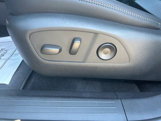 New 2026 Chevrolet Equinox EV LT image 16