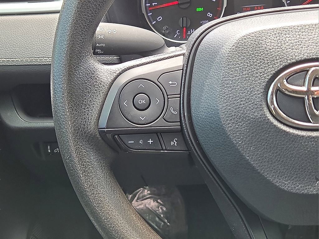 Used 2022 Toyota RAV4 XLE FWD image 19