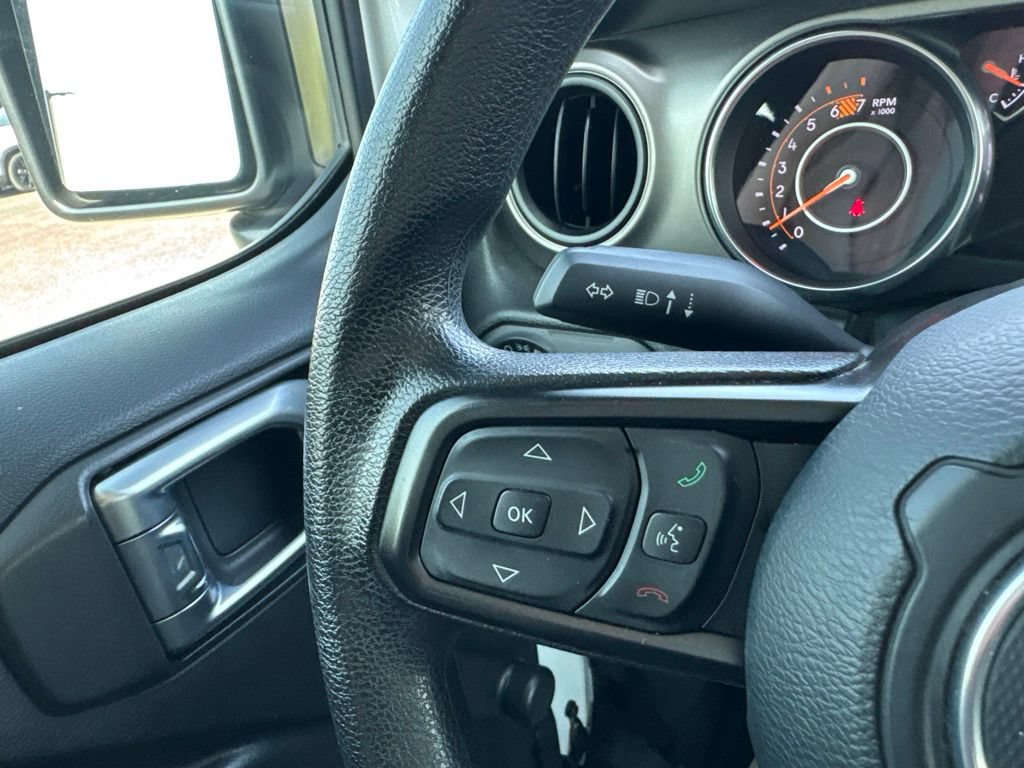Used 2018 Jeep Wrangler Sport AWD/4WD image 17
