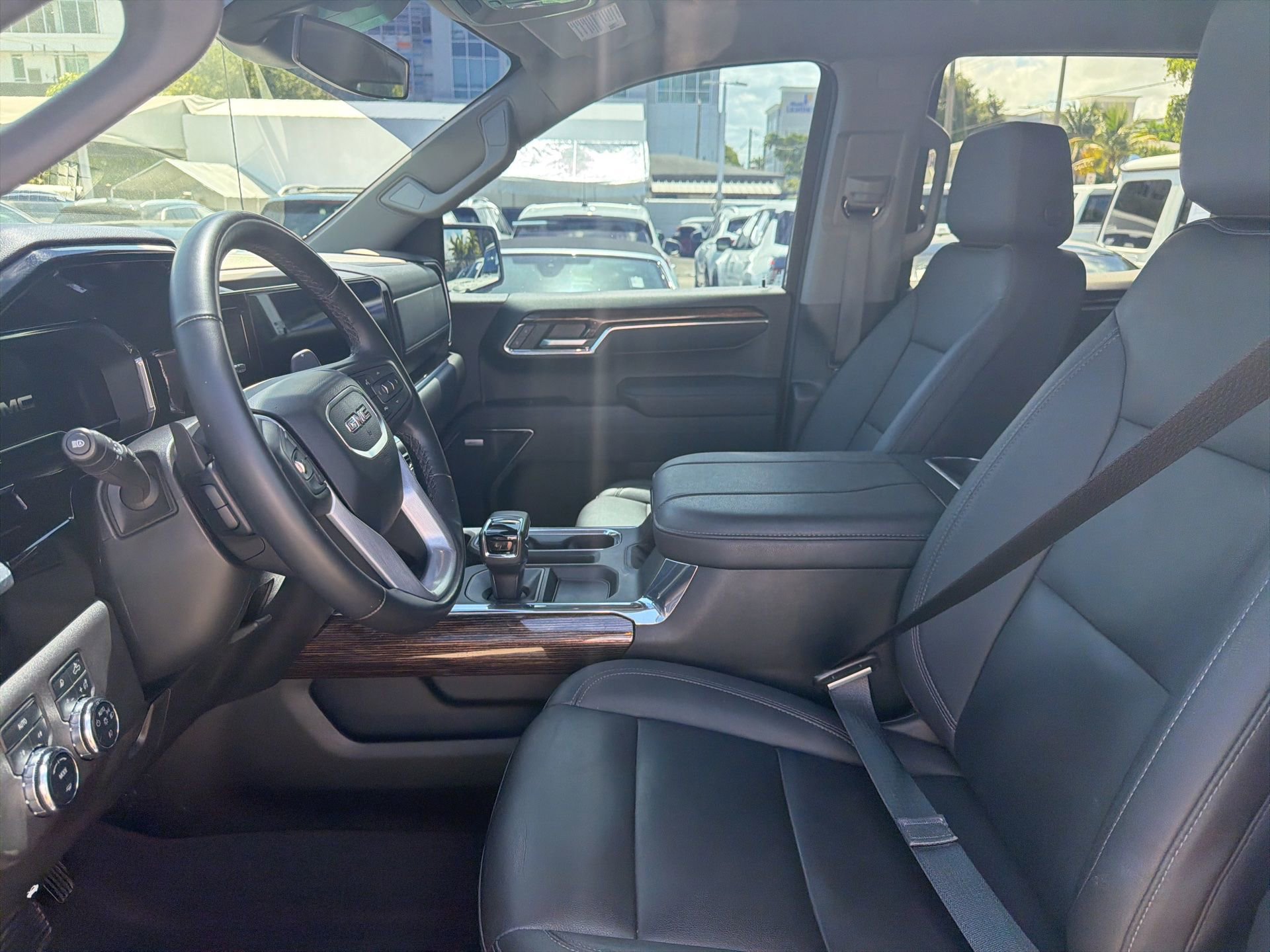 Used 2023 GMC Sierra 1500 Elevation w/ Elevation Premium Package AWD/4WD image 32