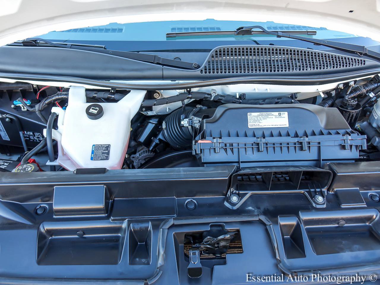 Used 2021 Chevrolet Express 4500 w/ Power Convenience Package RWD image 20