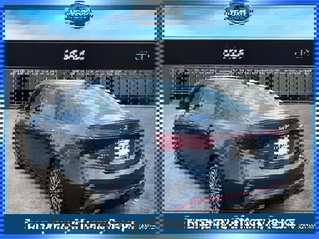 Used 2023 Kia Forte GT image 5