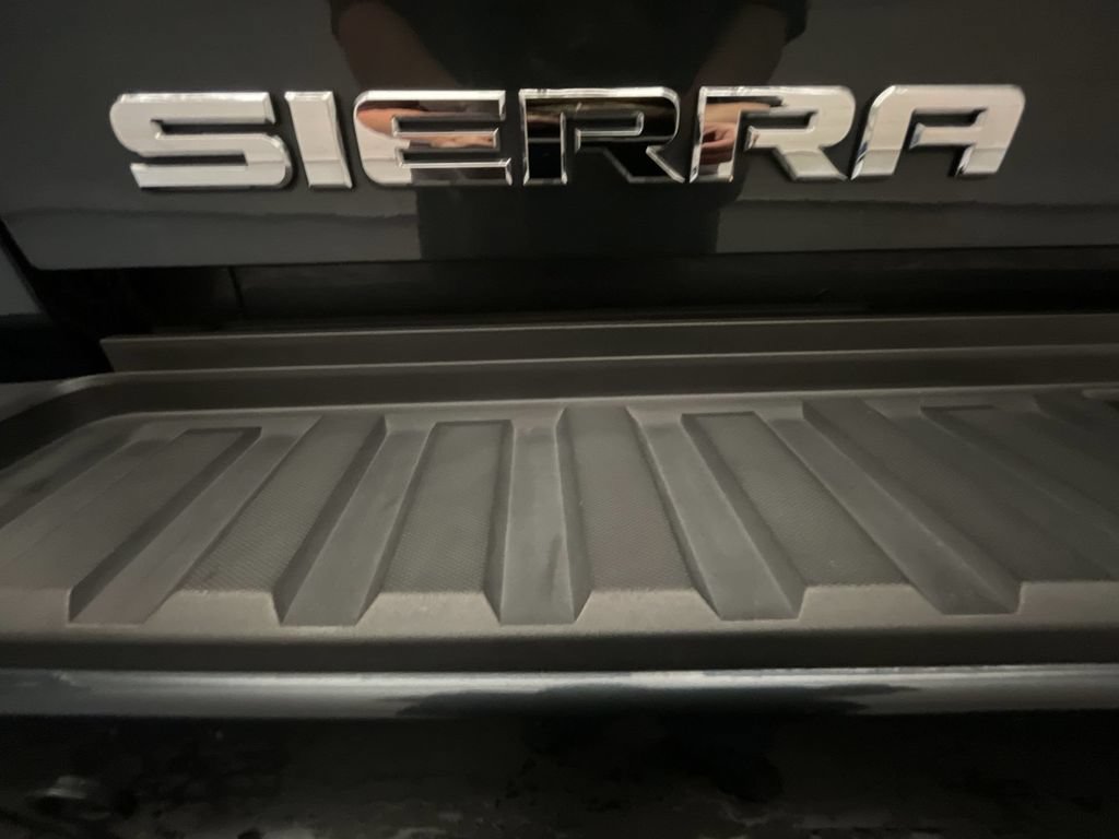 Used 2018 GMC Sierra 2500 Denali w/ Duramax Plus Package AWD/4WD image 21