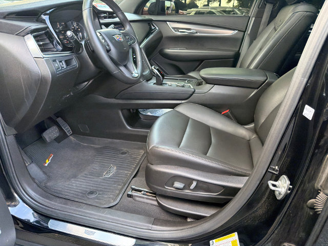 Certified 2024 Cadillac XT6 Luxury w/ LPO, Floor Liner Package AWD/4WD image 9