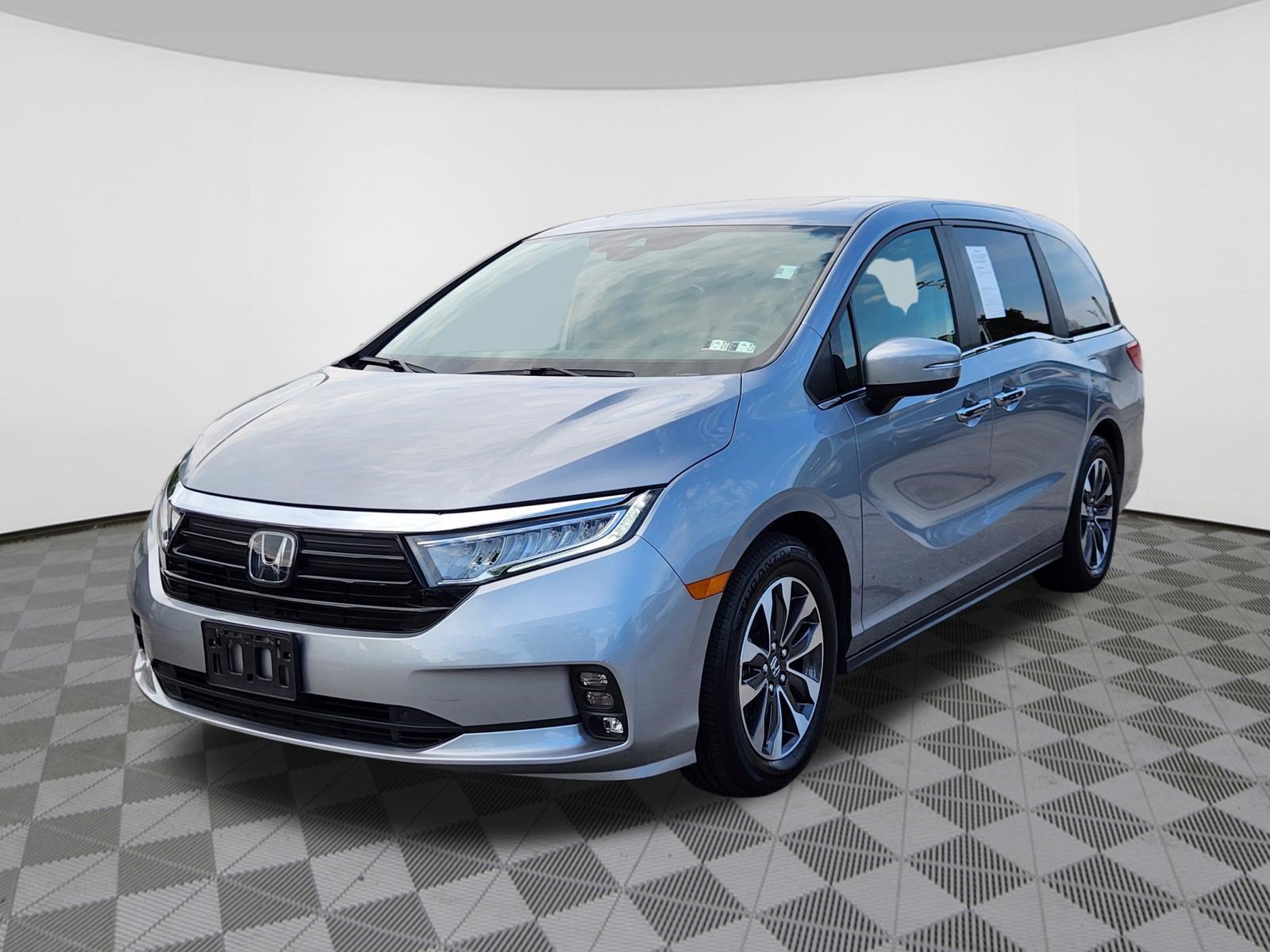 Certified 2023 Honda Odyssey EX-L image 2