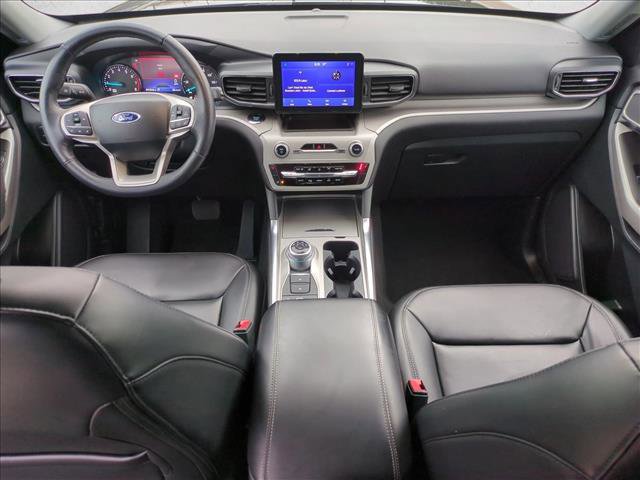 Used 2024 Ford Explorer XLT w/ Equipment Group 202A image 18