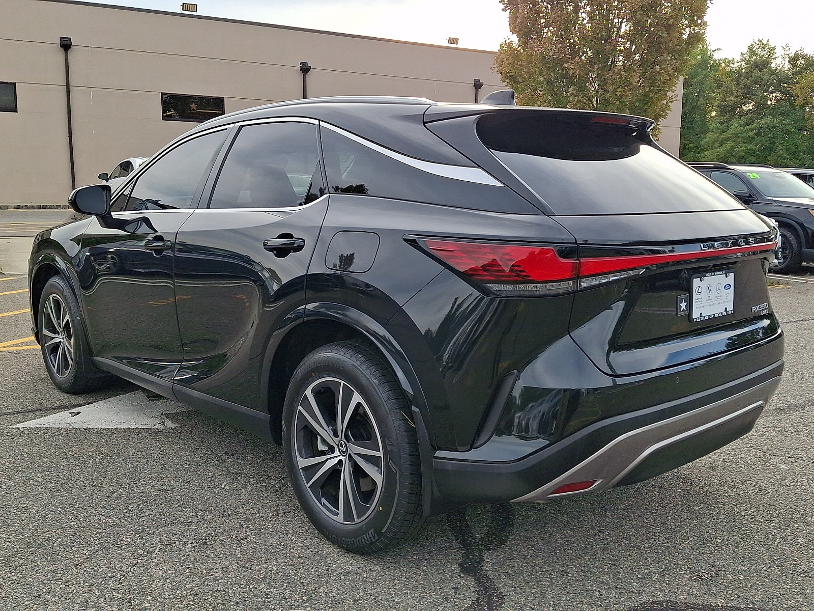 Certified 2023 Lexus RX 350 Premium w/ Accessory Package AWD/4WD image 4