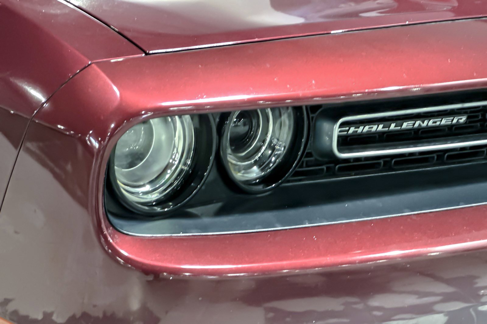 Used 2019 Dodge Challenger SXT image 10