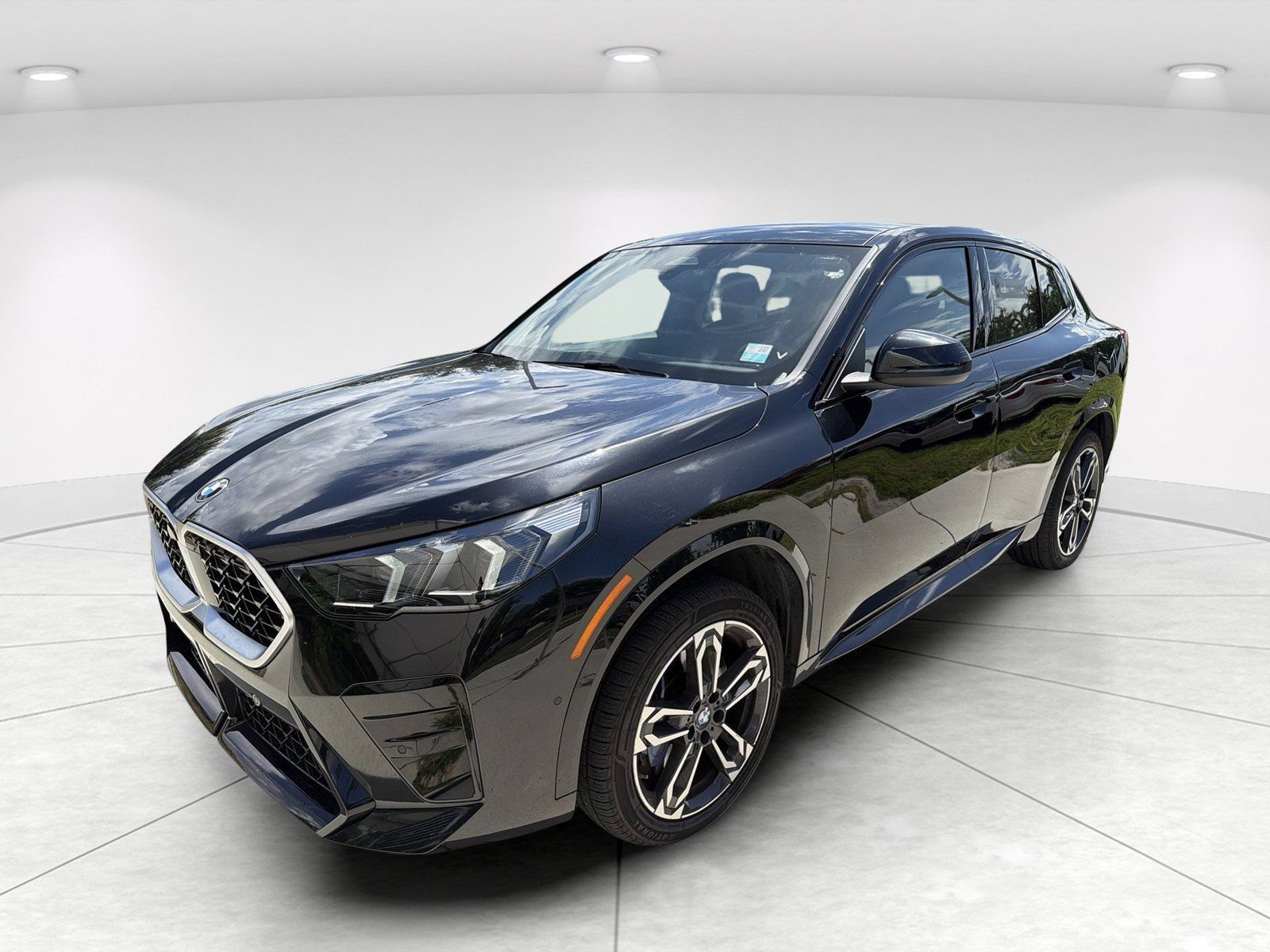 Certified 2025 BMW X2 xDrive28i AWD/4WD image 8