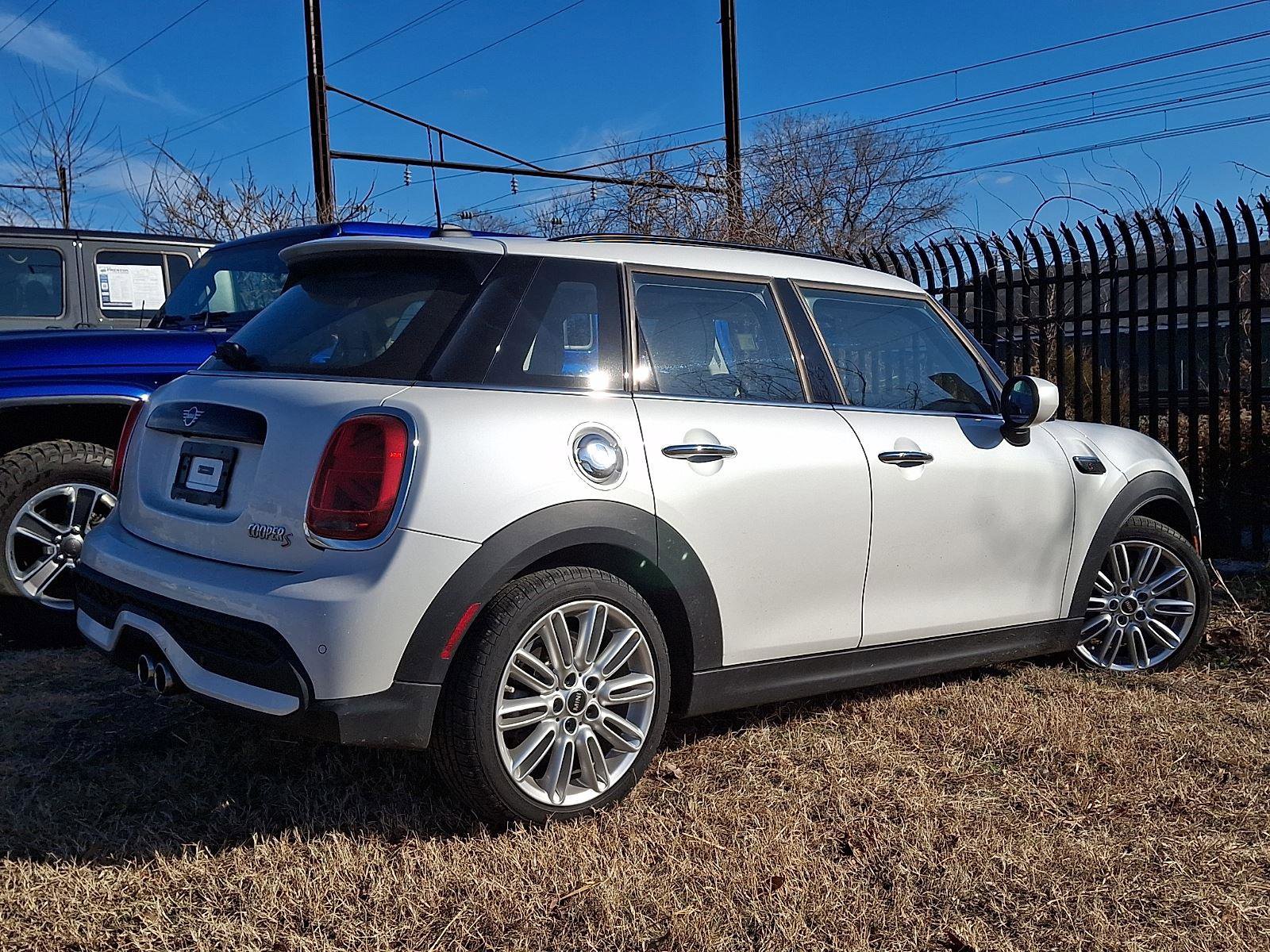 Used 2024 MINI Cooper S image 6