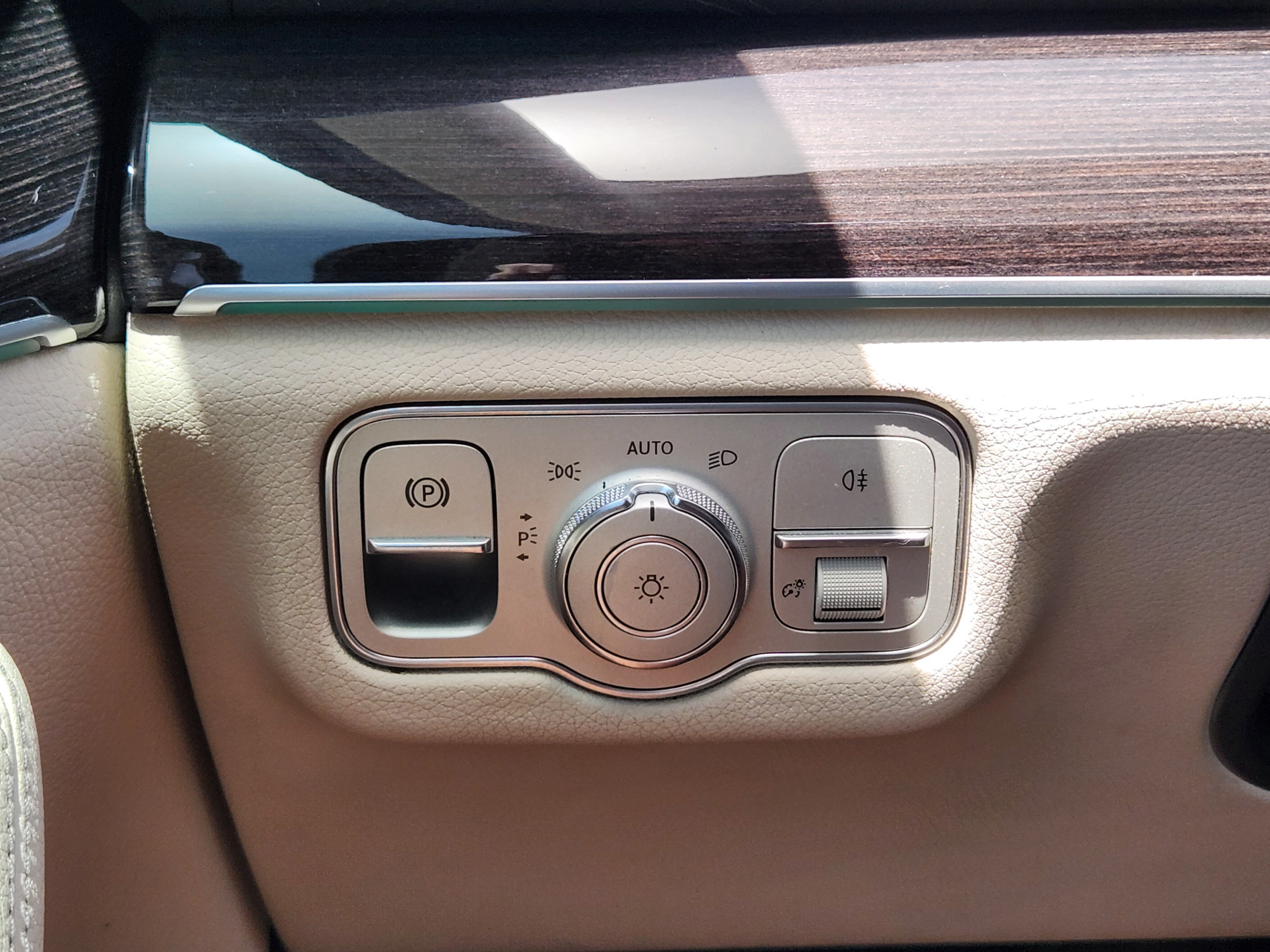 Used 2020 Mercedes-Benz GLS 450 4MATIC image 15
