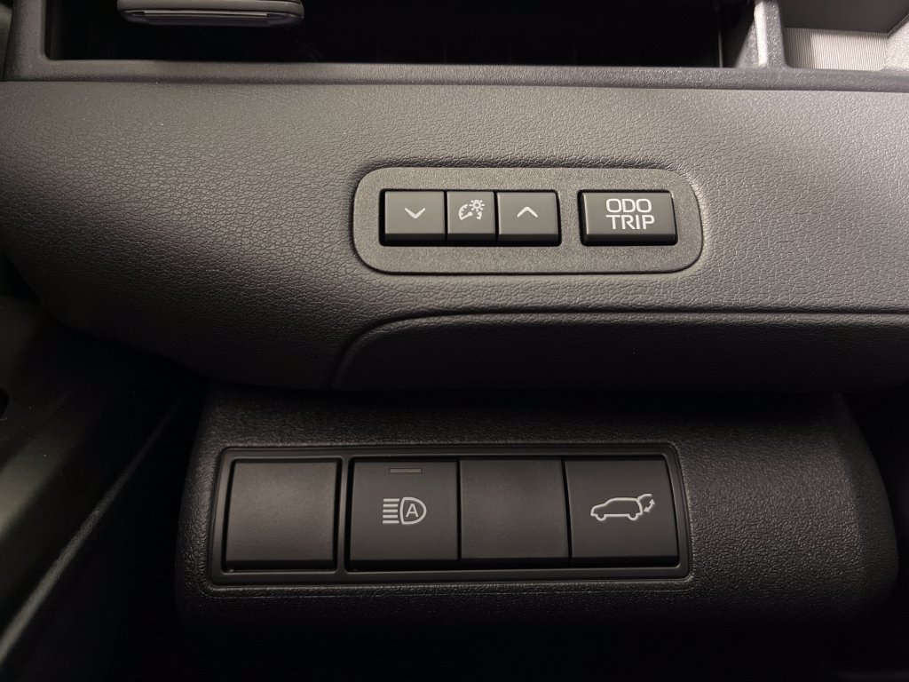 New 2026 Toyota C-HR AWD/4WD image 28