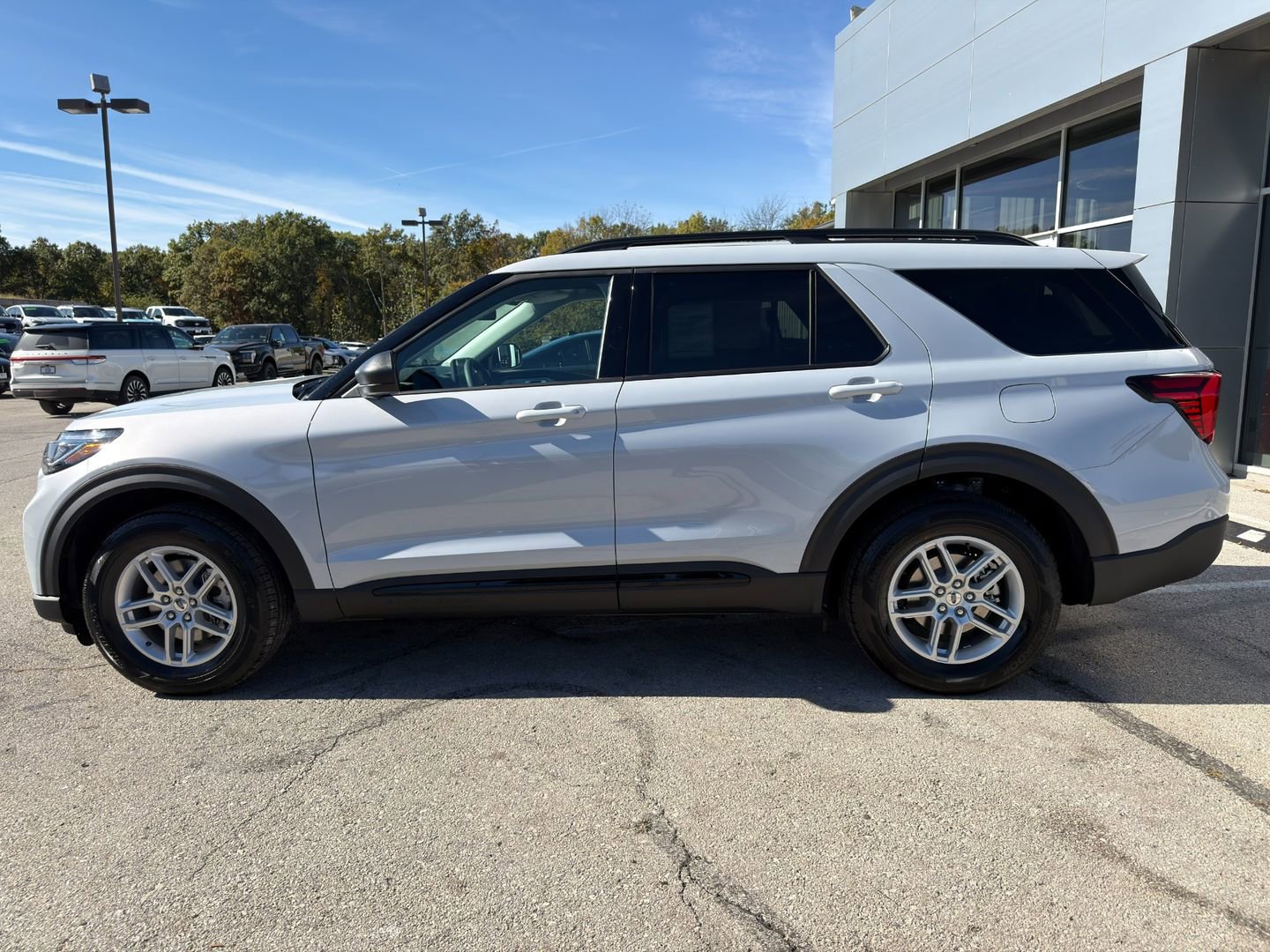 New 2026 Ford Explorer Active image 4
