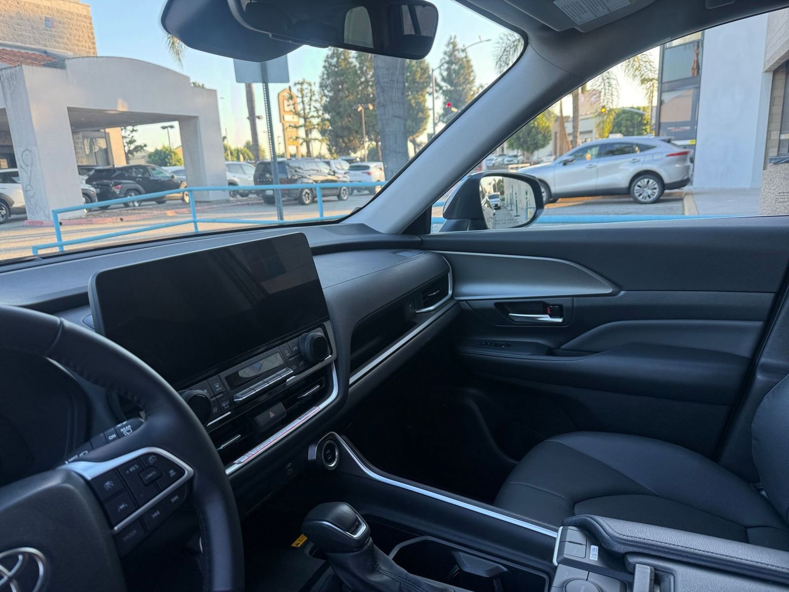 Used 2025 Toyota Grand Highlander FWD image 32