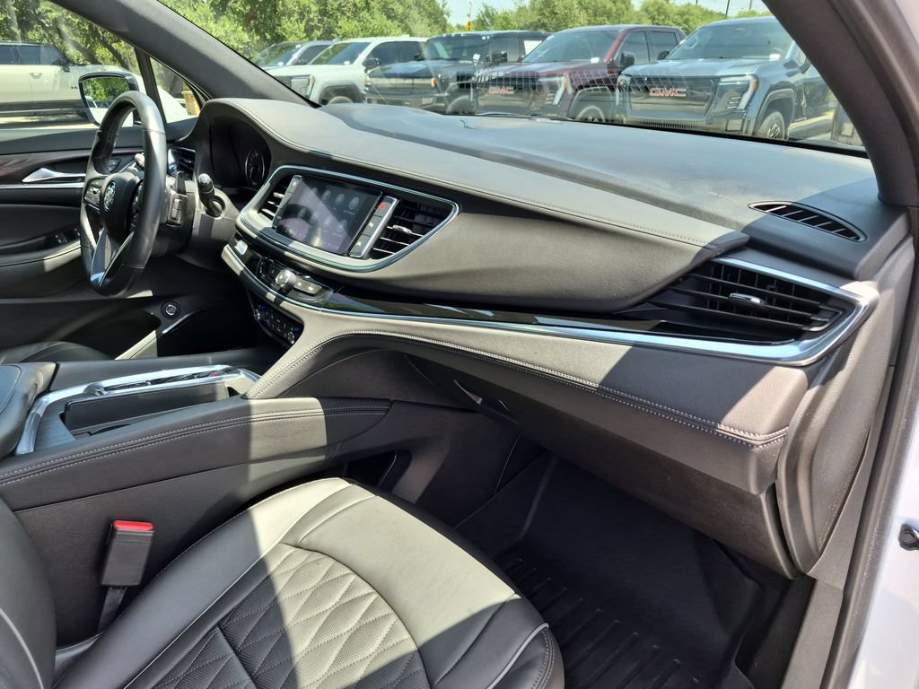 Used 2024 Buick Enclave Avenir w/ Avenir Technology Package FWD image 41