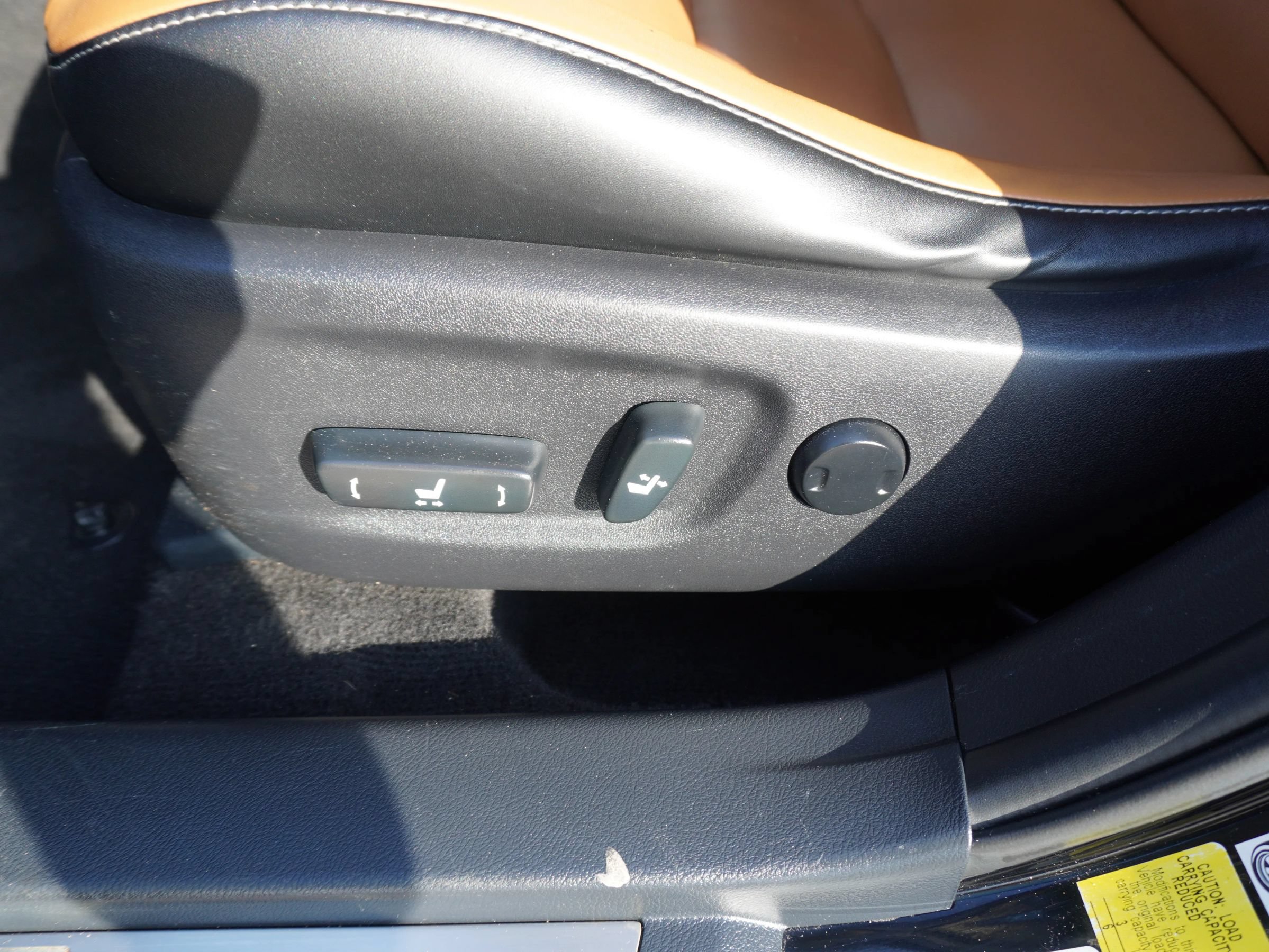 Used 2015 Lexus CT 200h w/ Navigation Package FWD image 21