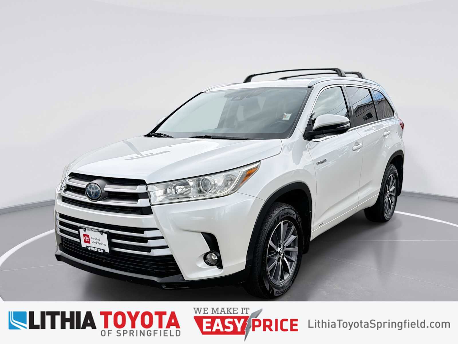 Certified 2017 Toyota Highlander XLE AWD/4WD image 1