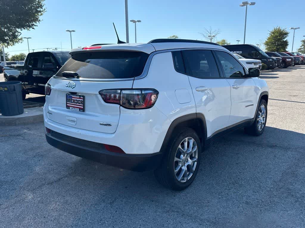 Used 2022 Jeep Compass Latitude AWD/4WD image 5