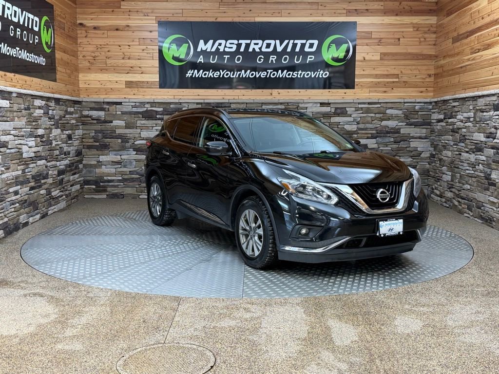 Used 2018 Nissan Murano SV FWD image 2