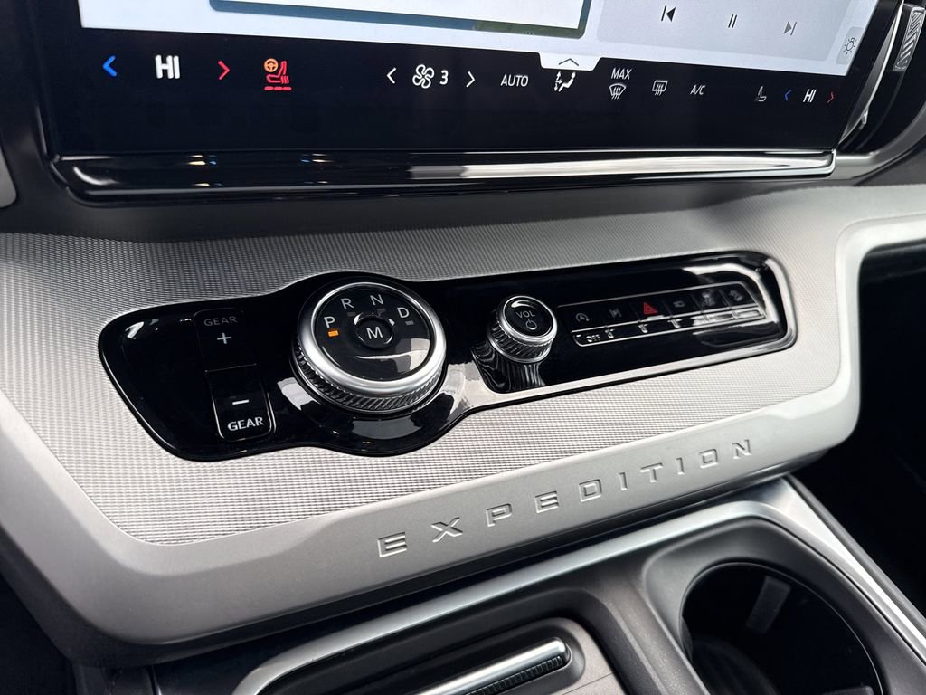 Used 2025 Ford Expedition Max Active image 33