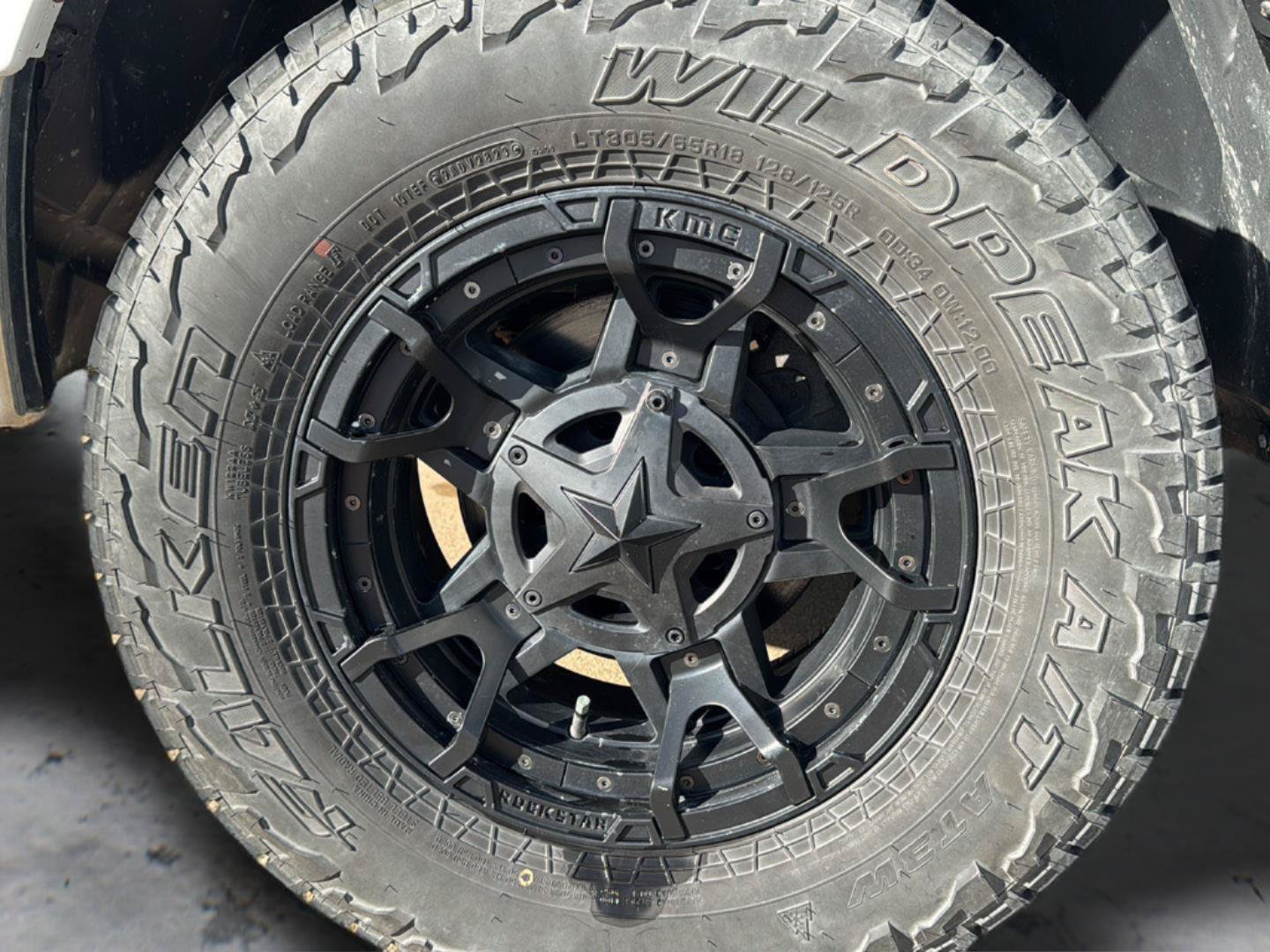 Used 2018 RAM 1500 Classic SLT AWD/4WD image 26