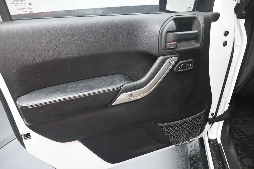 Used 2015 Jeep Wrangler Unlimited Sport AWD/4WD image 13