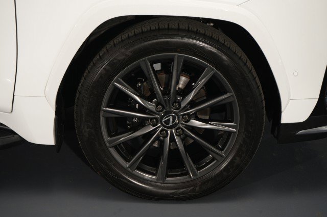 Used 2025 Lexus LX 700h F Sport image 21