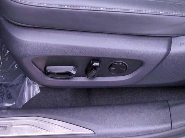 Used 2025 Lexus RX 350h w/ Convenience Package image 18