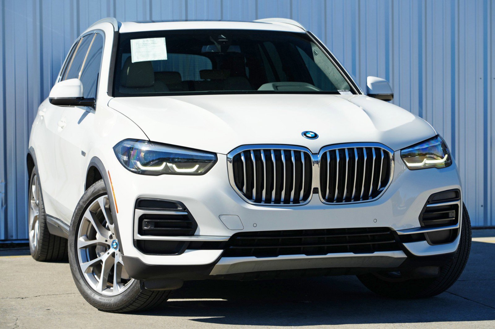 Used 2022 BMW X5 xDrive45e AWD/4WD image 2