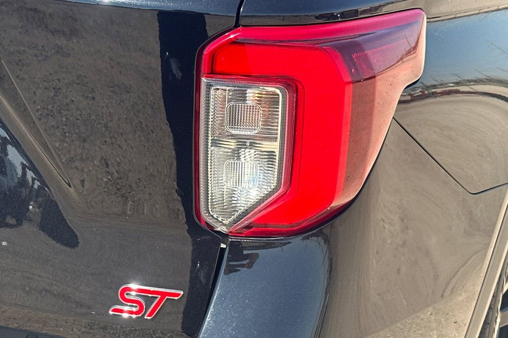 Used 2022 Ford Explorer ST w/ ST Street Pack image 30
