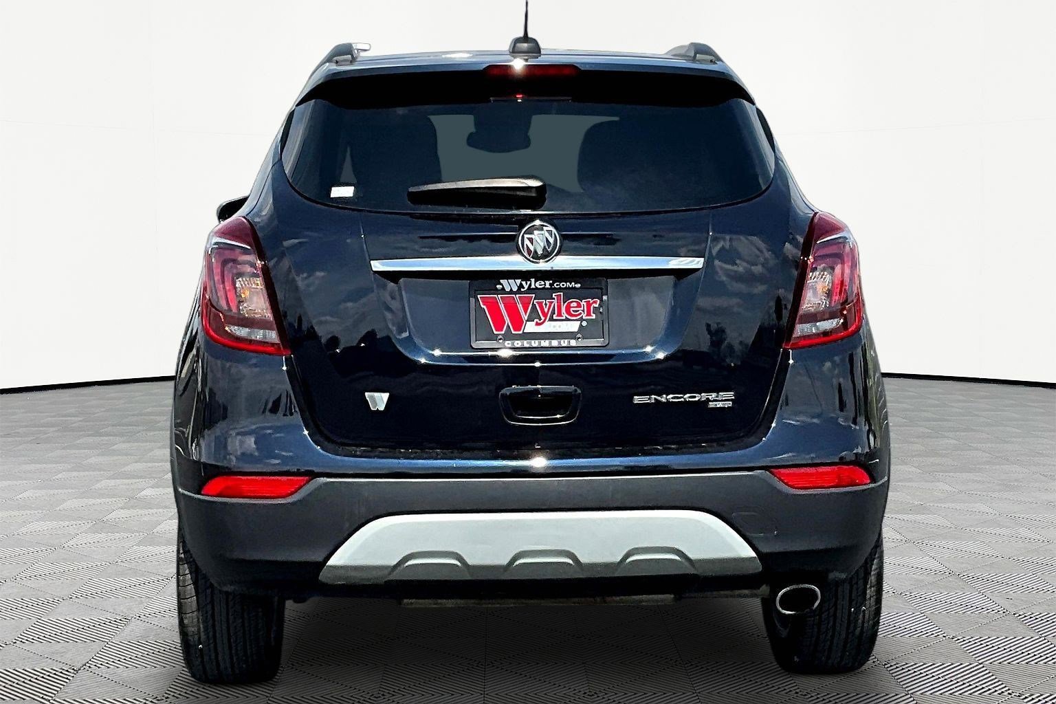 Used 2022 Buick Encore Preferred w/ Safety Package image 5