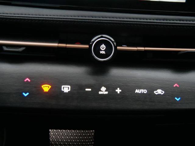 Certified 2023 Nissan Ariya AWD image 17