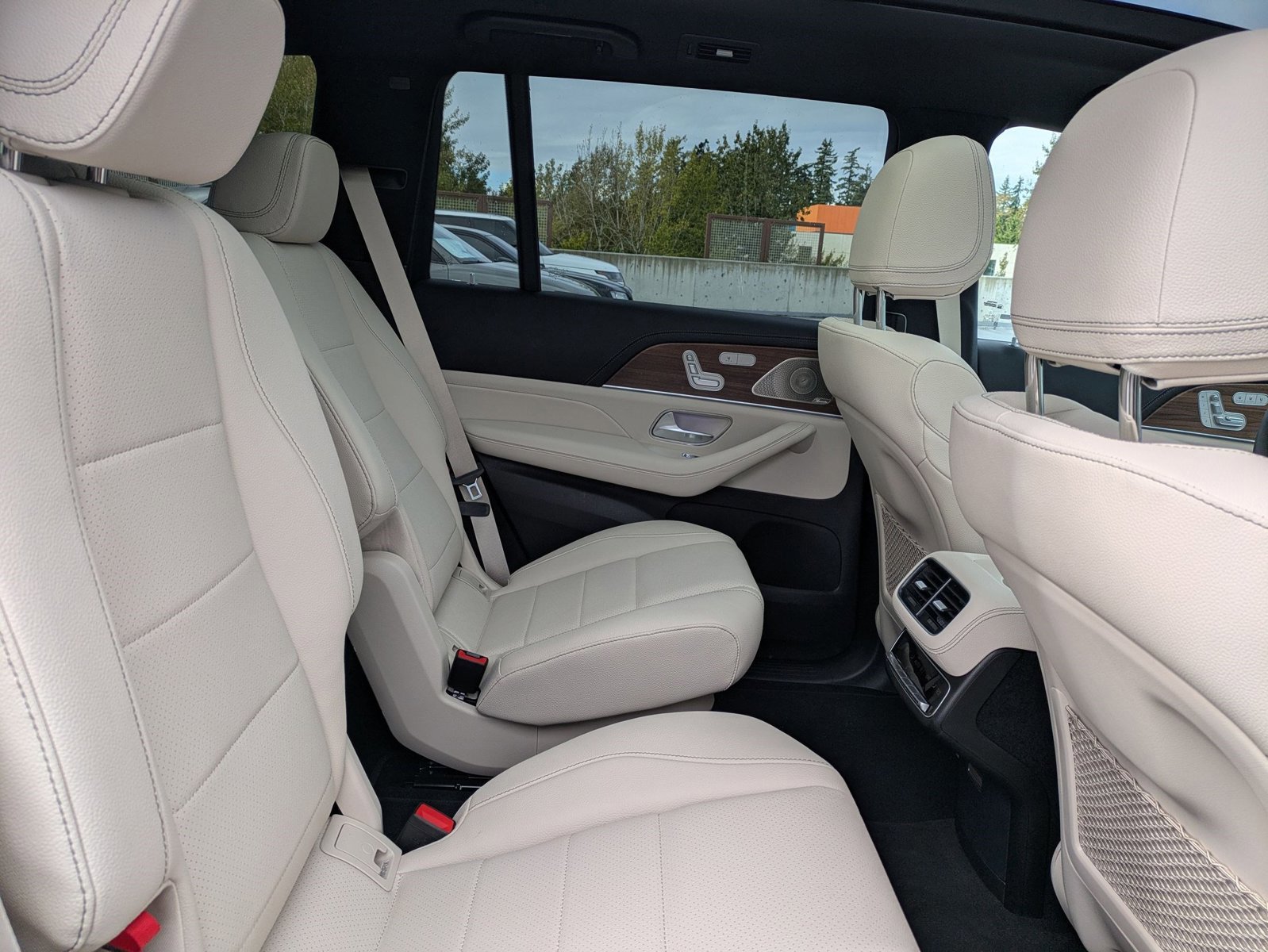 Certified 2026 Mercedes-Benz GLS 450 4MATIC image 20