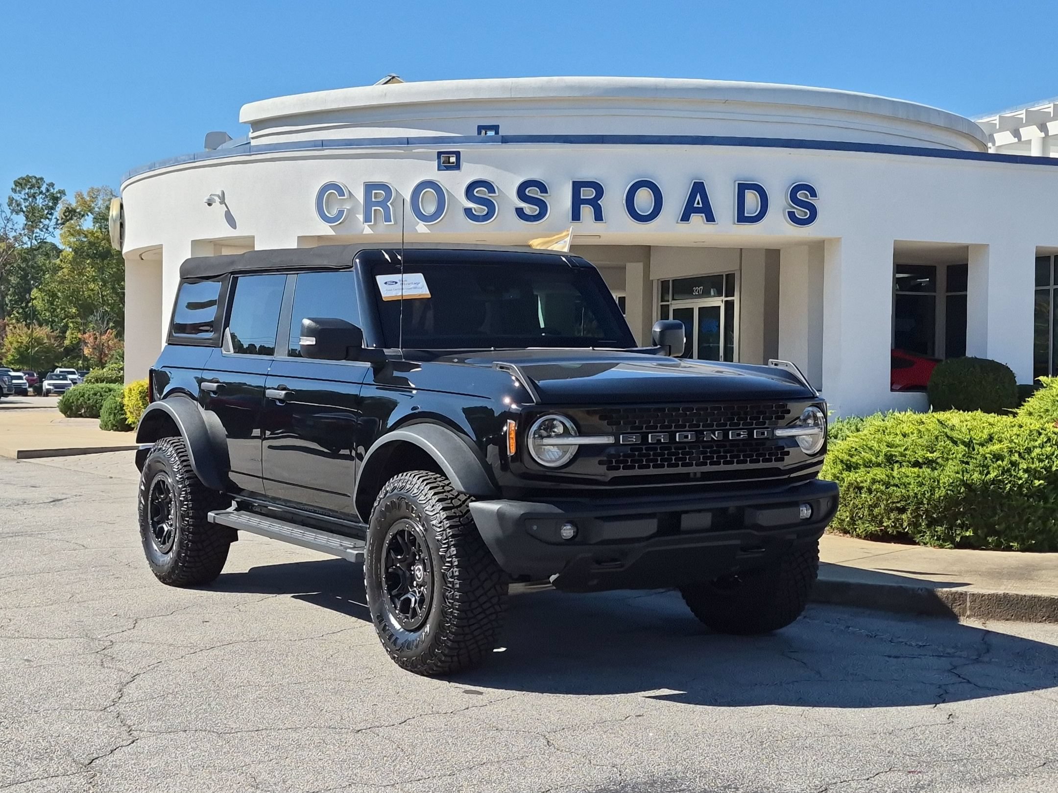 Certified 2022 Ford Bronco Wildtrak AWD/4WD image 1