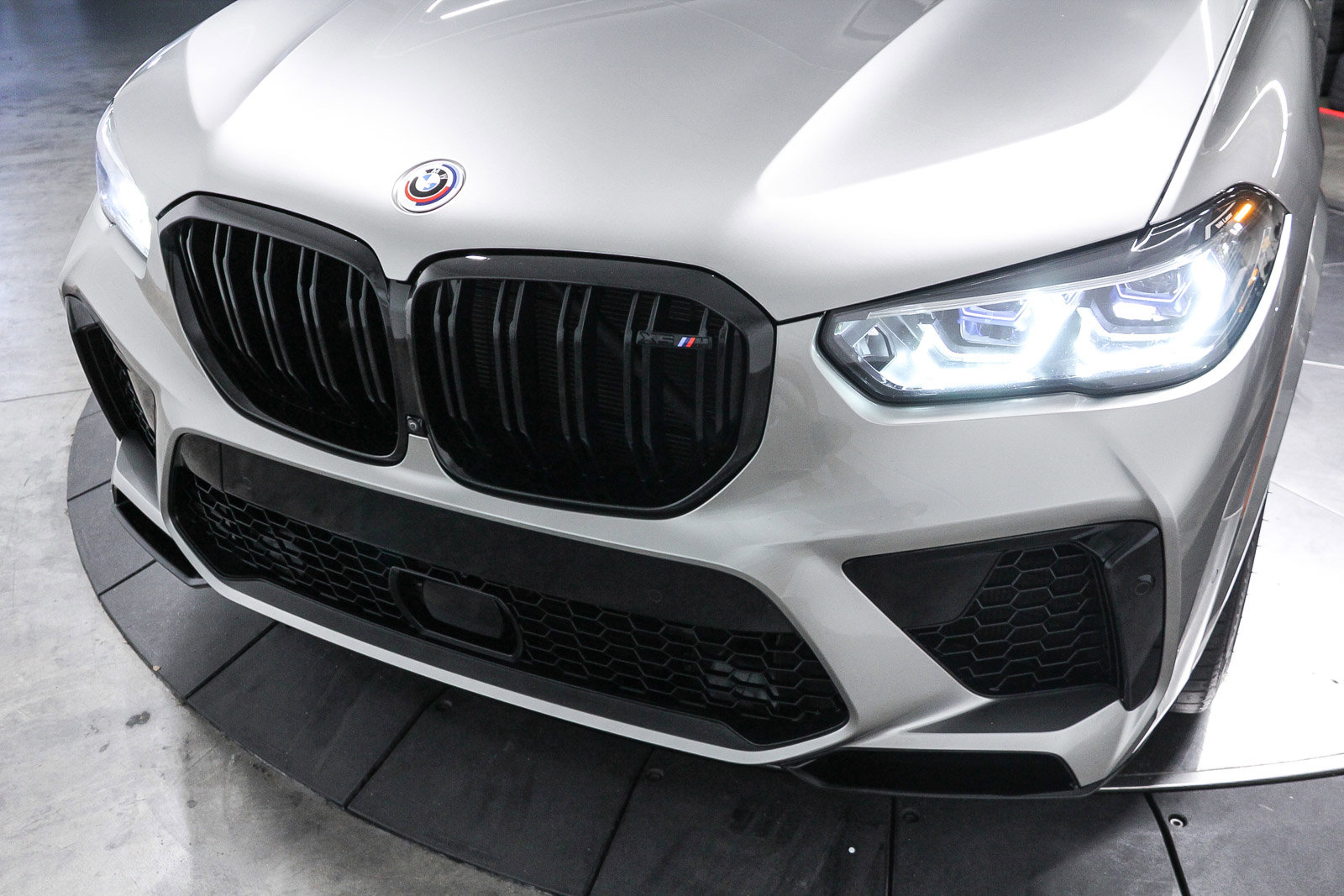 Used 2023 BMW X5 M w/ Competition Package image 11