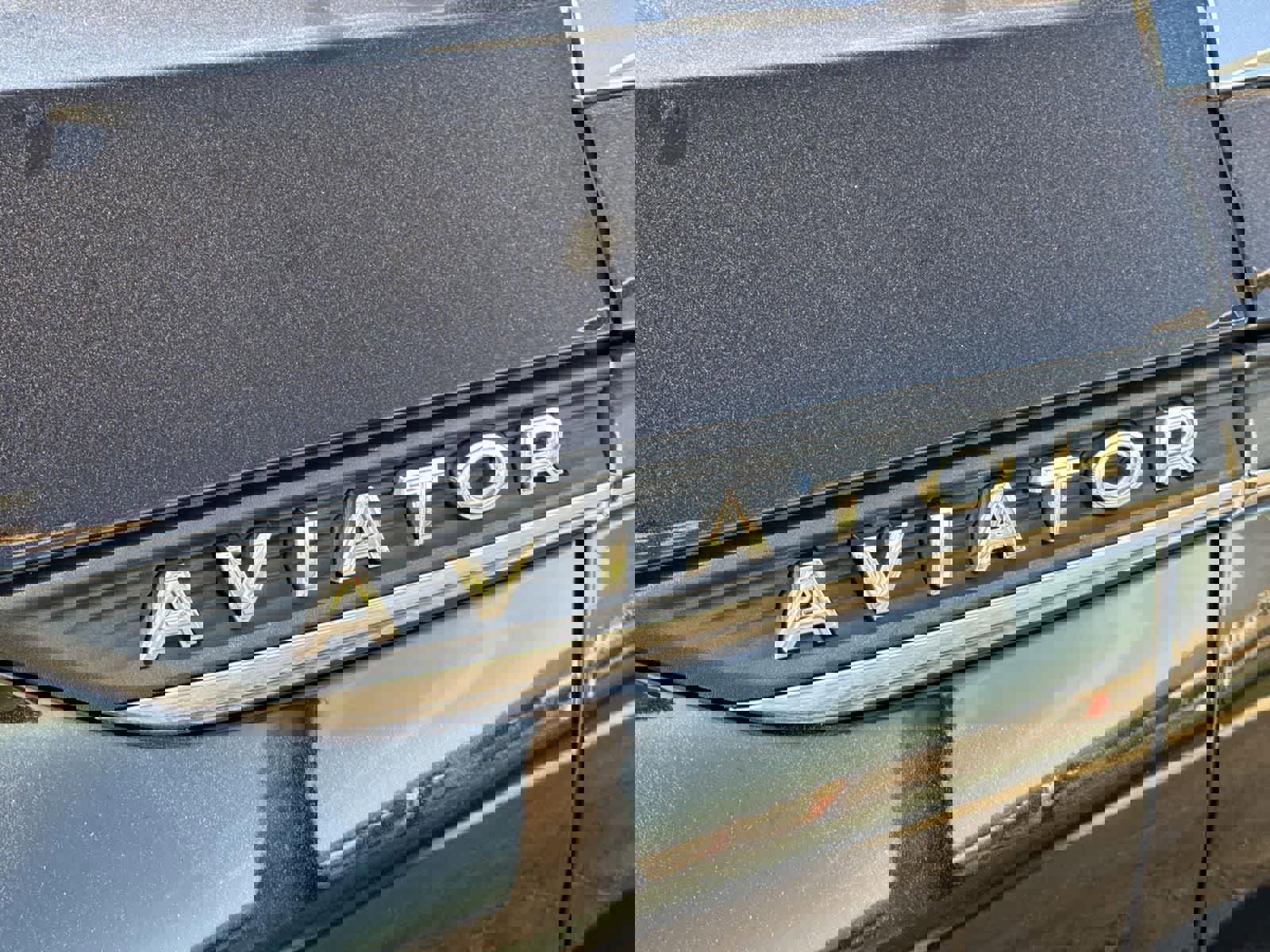 Used 2023 Lincoln Aviator 2WD image 11