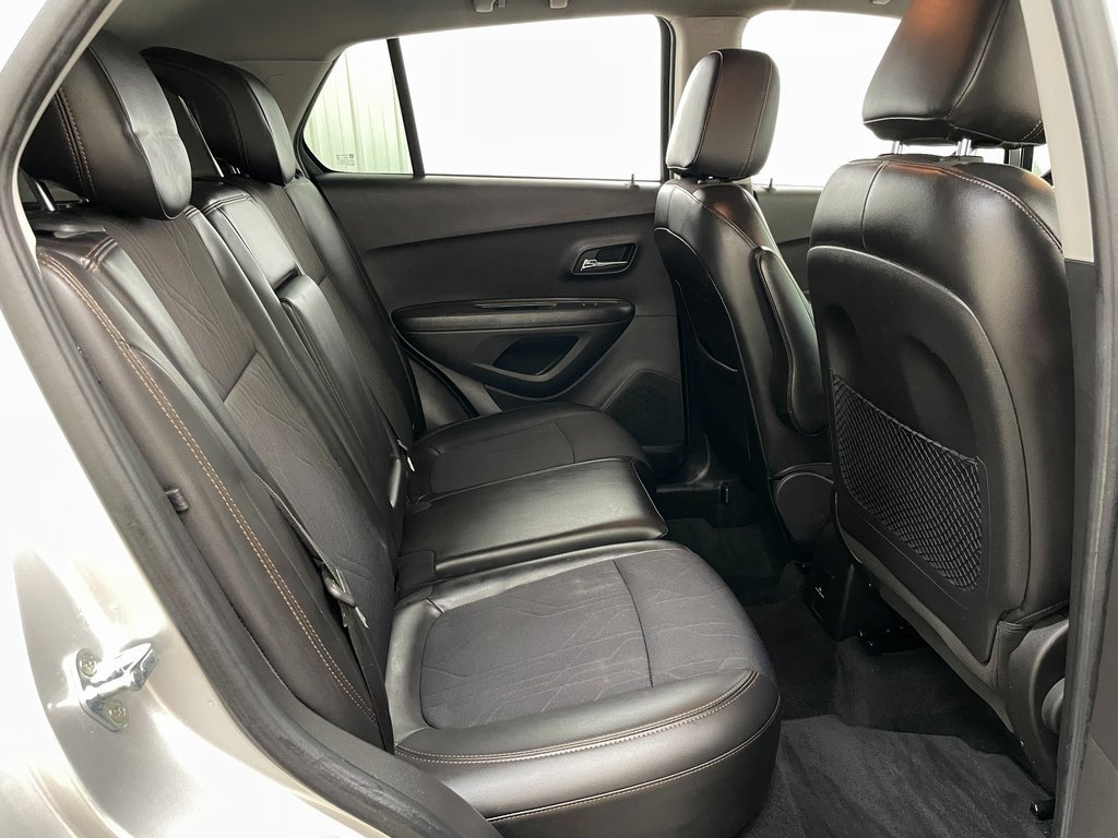 Certified 2019 Chevrolet Trax LT w/ LT Convenience Package image 38