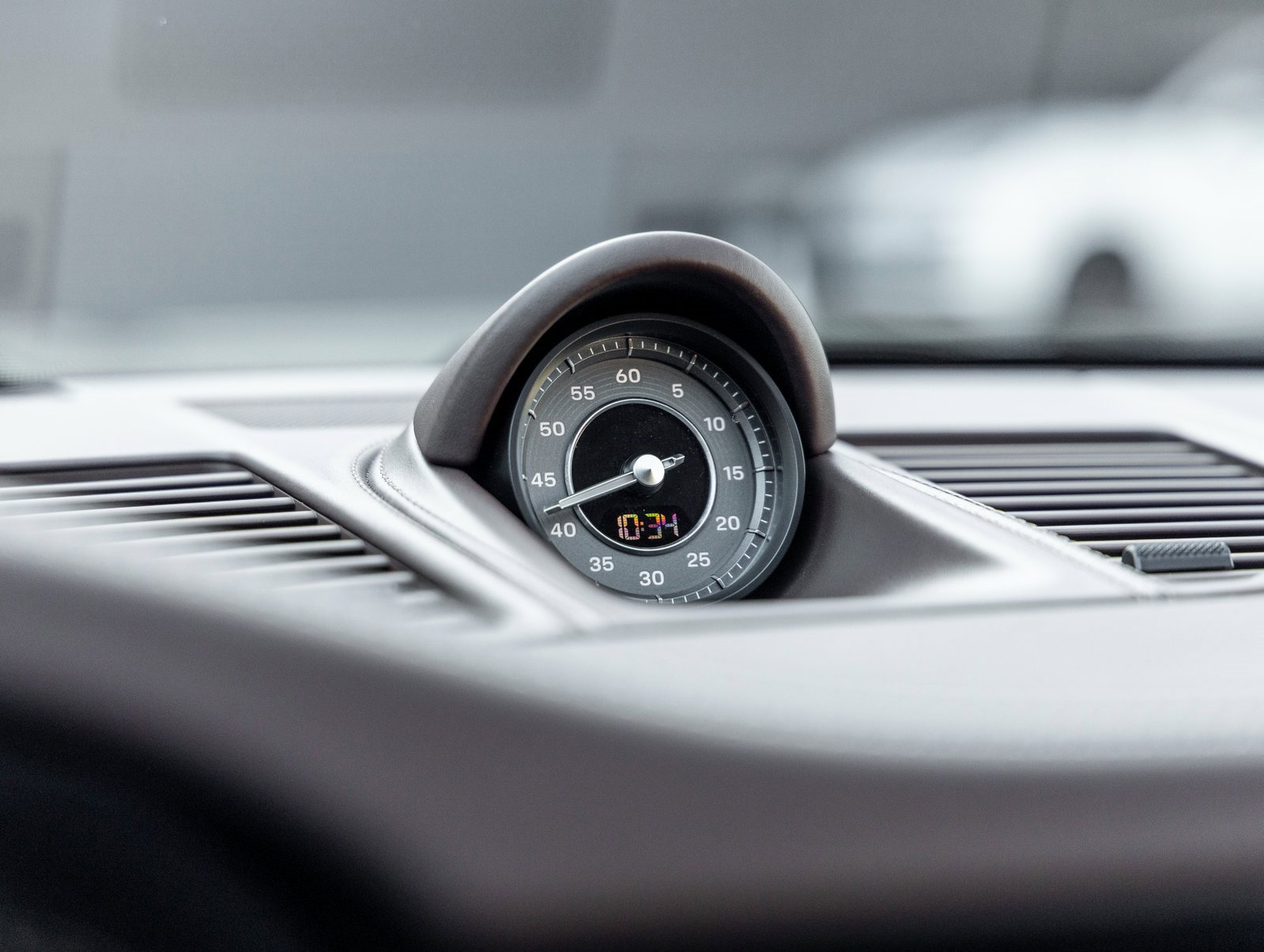 Certified 2024 Porsche 911 Turbo S w/ 911 Turbo Sportdesign Package image 28