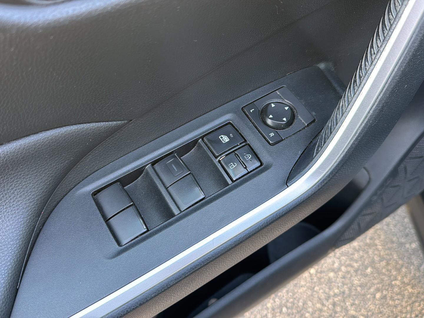 Certified 2019 Toyota RAV4 XLE image 17