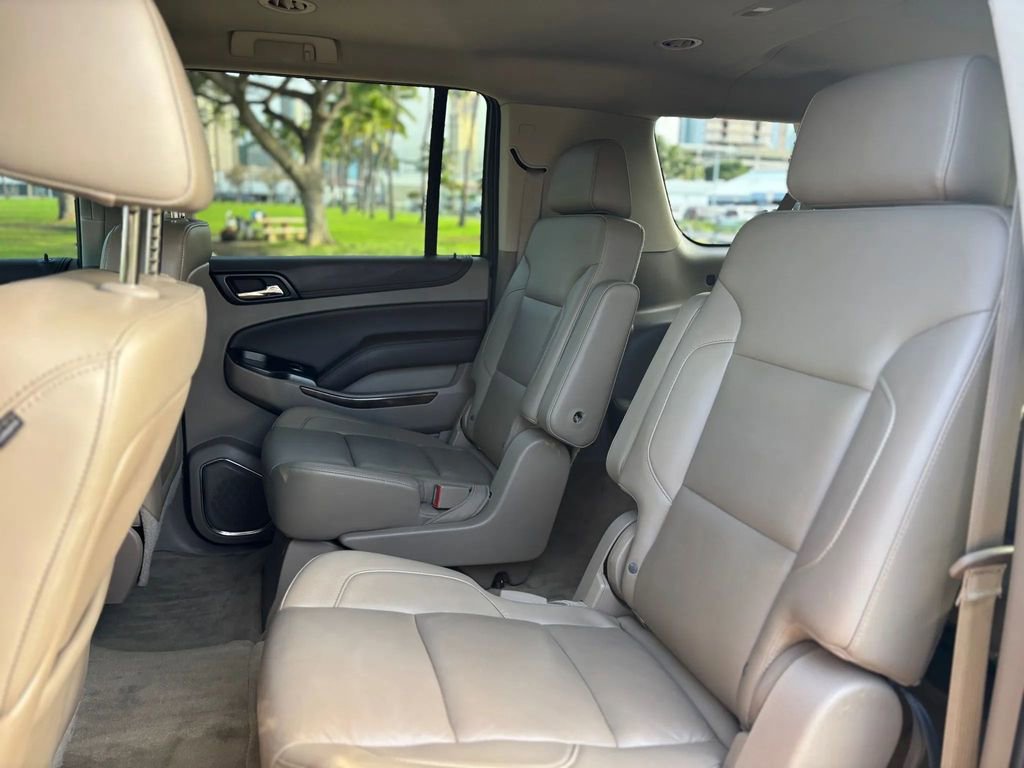 Used 2015 Chevrolet Suburban LT w/ Luxury Package image 11