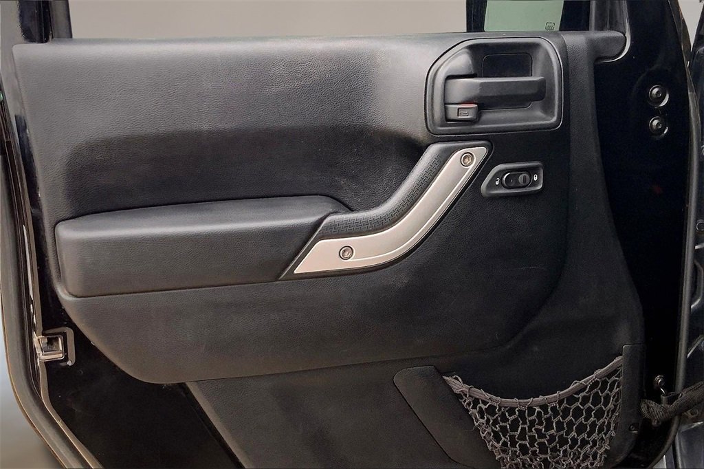 Used 2016 Jeep Wrangler Unlimited Sahara w/ Dual Top Group image 20