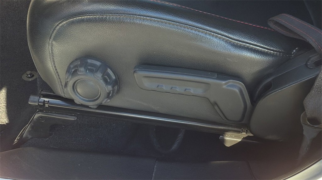 Used 2022 Jeep Wrangler Unlimited Rubicon w/ Steel Bumper Group image 11