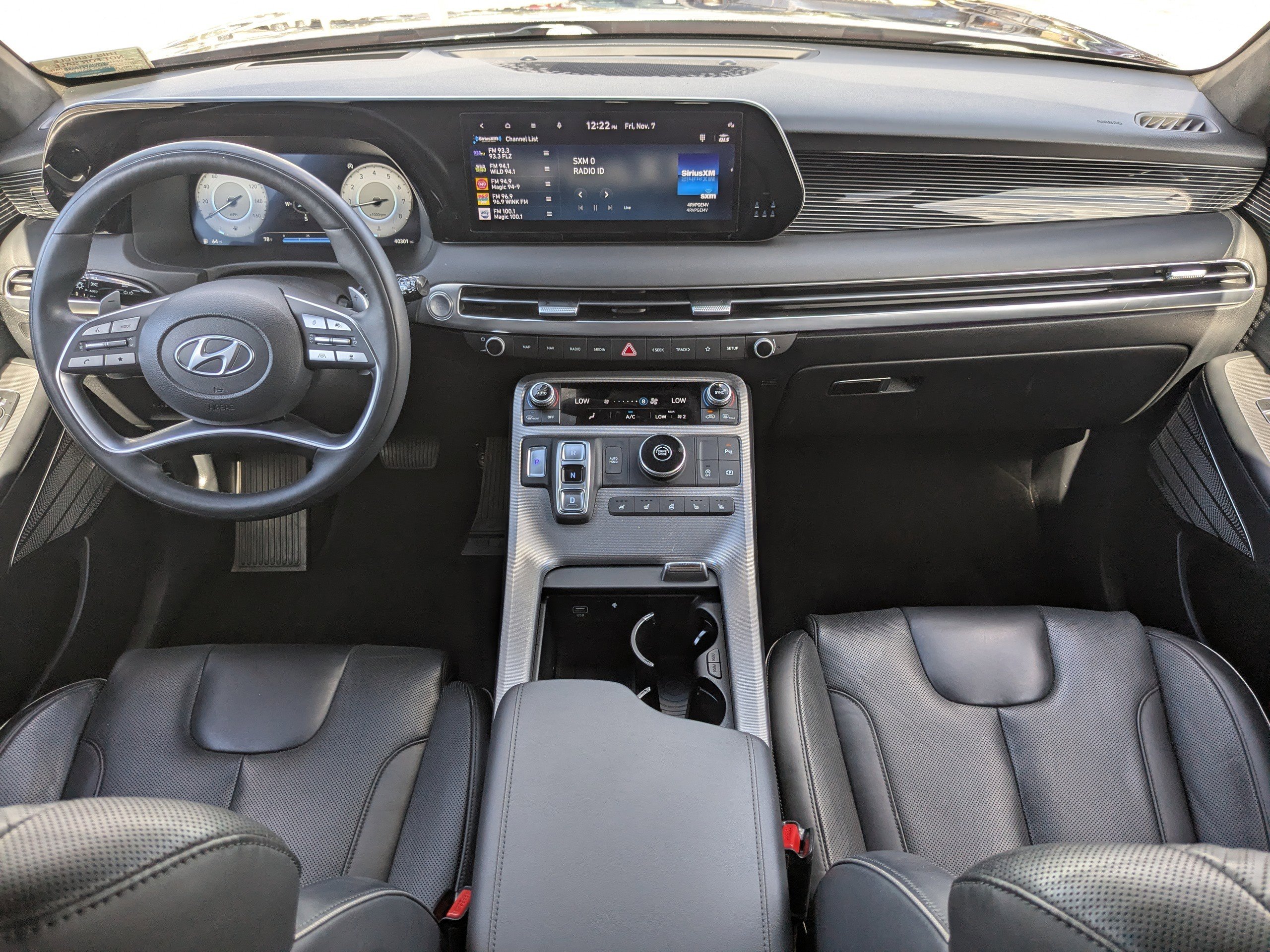 Used 2023 Hyundai Palisade Calligraphy image 19